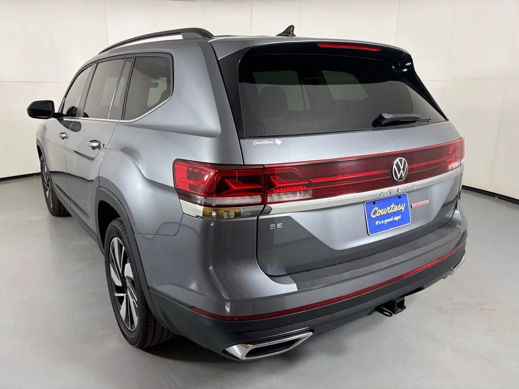 Used 2024 Gray Volkswagen 2.0T SE w/Technology image 6