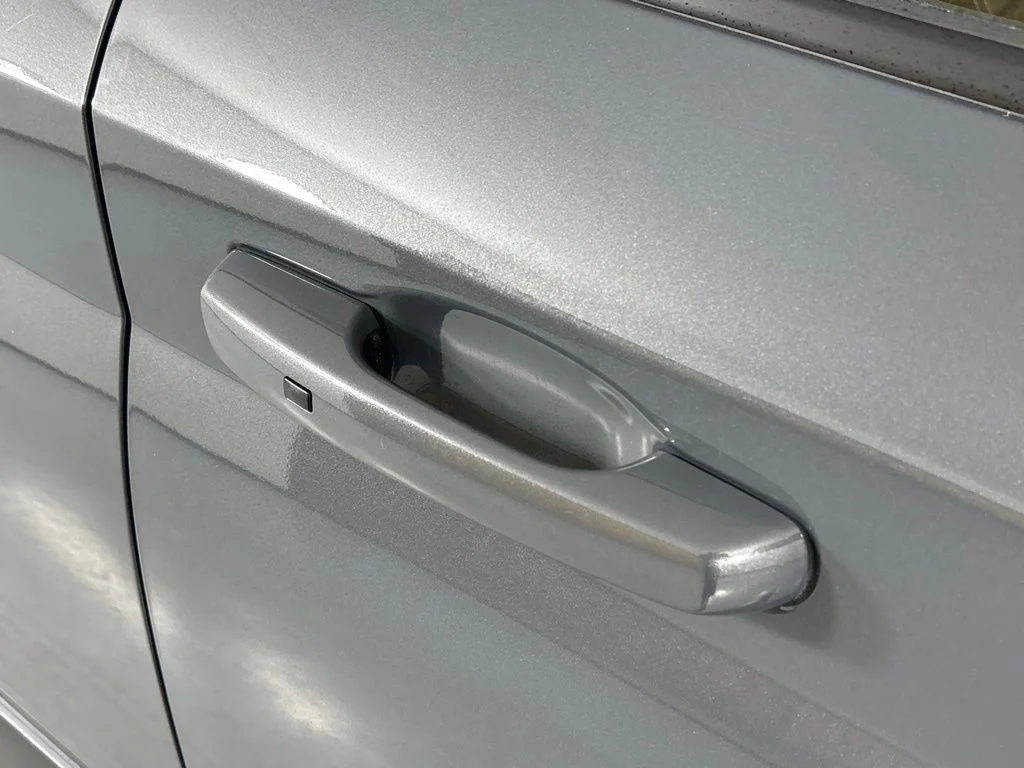Used 2025 Gray Hyundai SEL image 15
