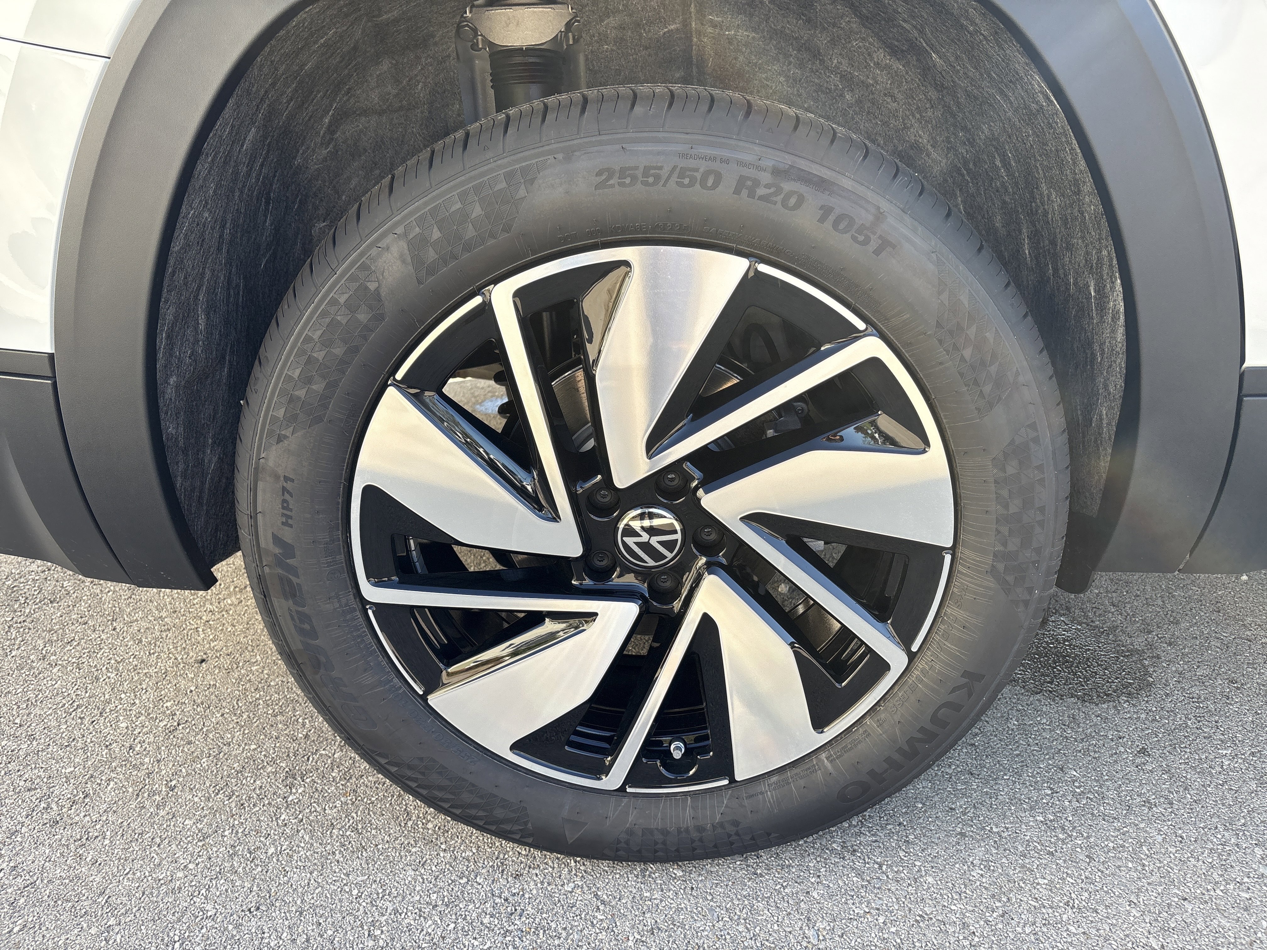 2026 Volkswagen Atlas SE w/Tech - Photo 8