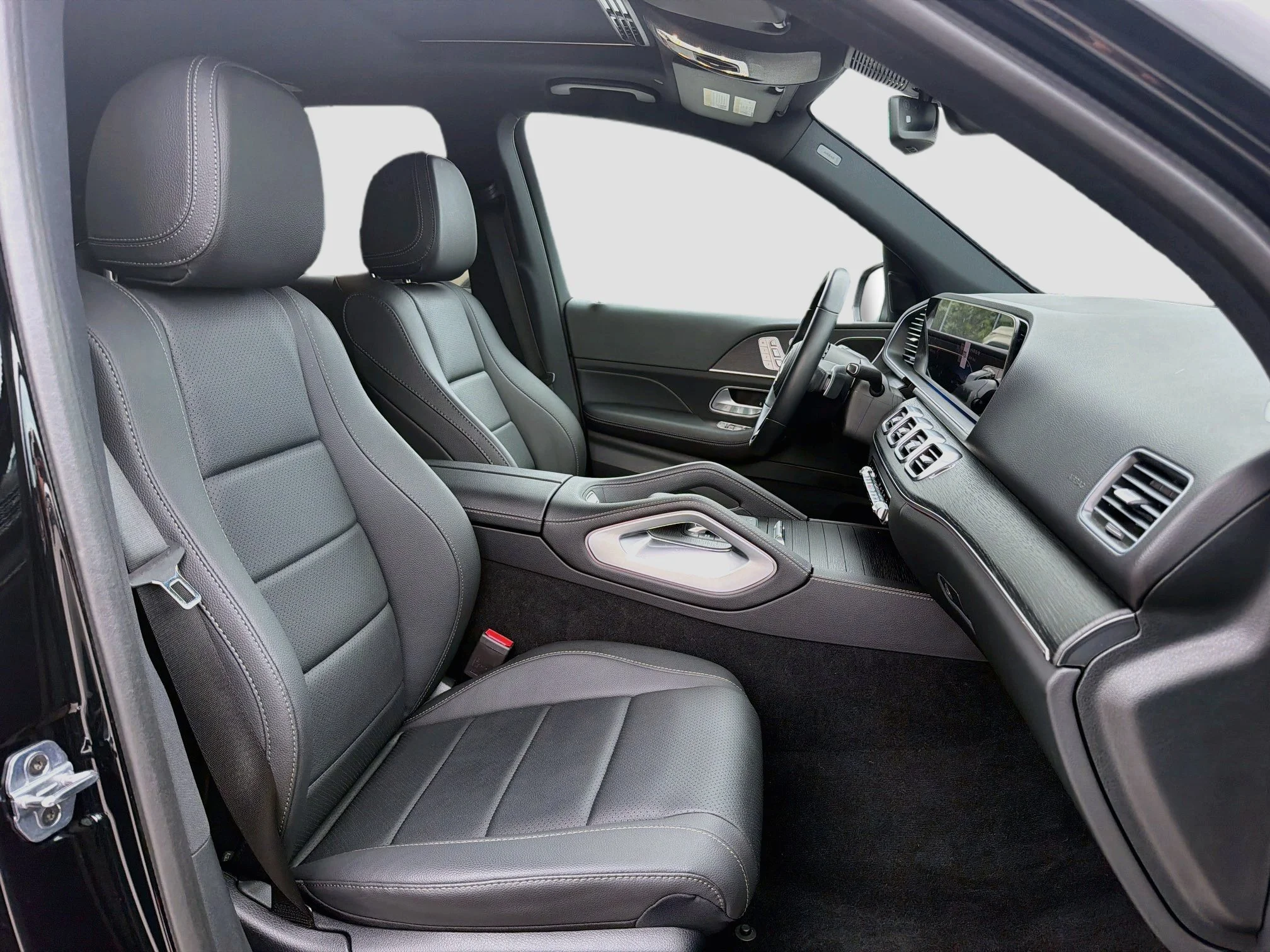 Used 2025 Obsidian Black Metallic Mercedes-Benz GLE 350 image 15
