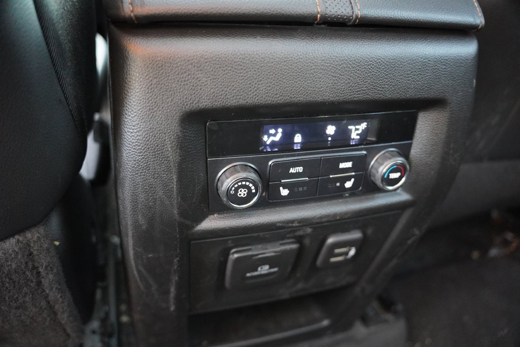Used 2020 Silver Ice Metallic Chevrolet Premier image 4