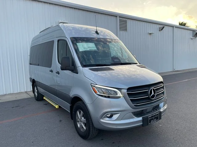 2025 Mercedes-Benz Sprinter 2500 144 WB HO's photo