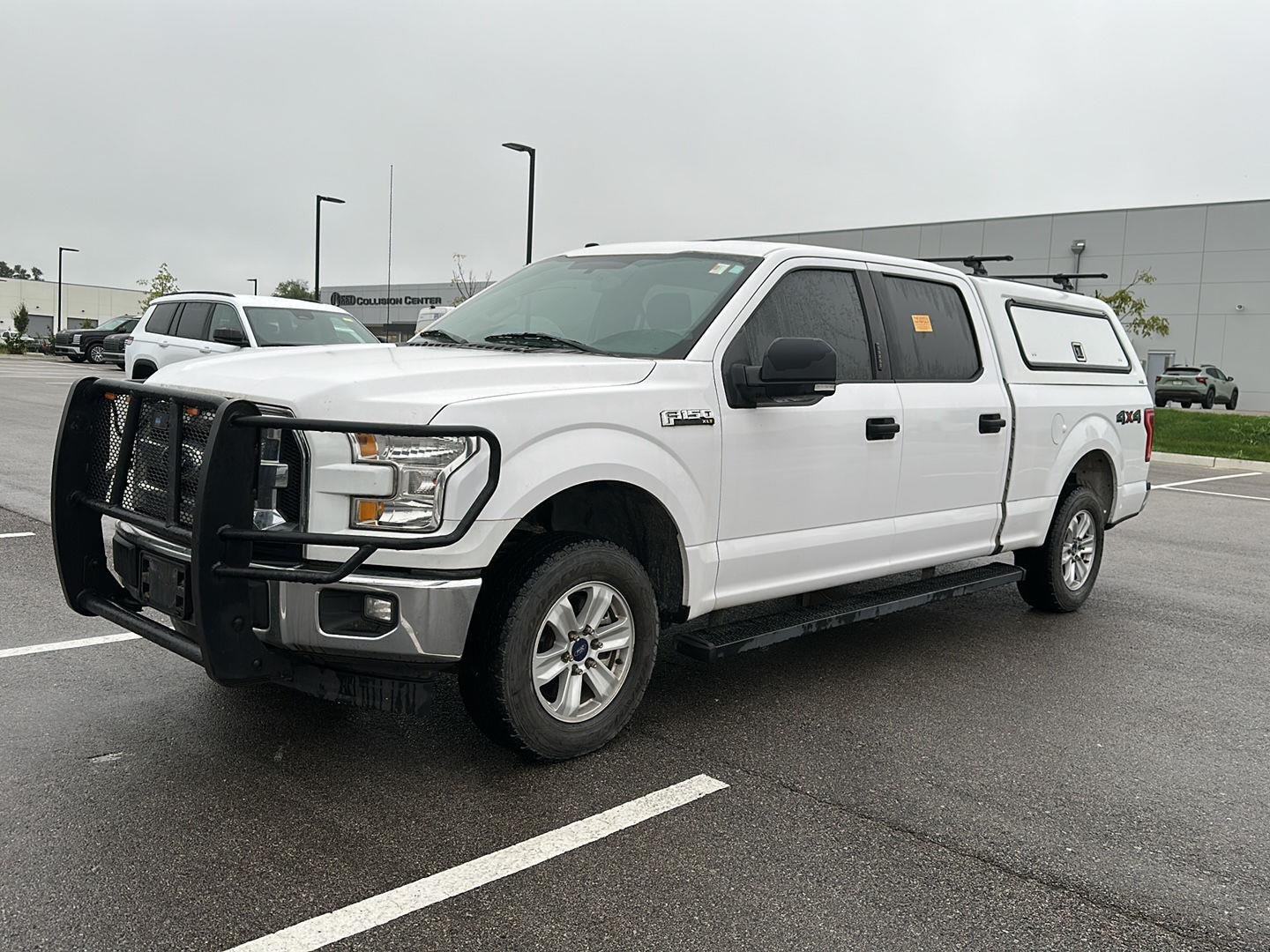 Used 2017 Oxford White Ford XLT image 2