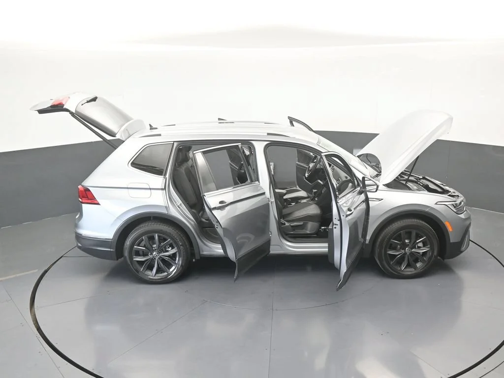 Used 2024 Silver Metallic Volkswagen 2.0T SE image 70
