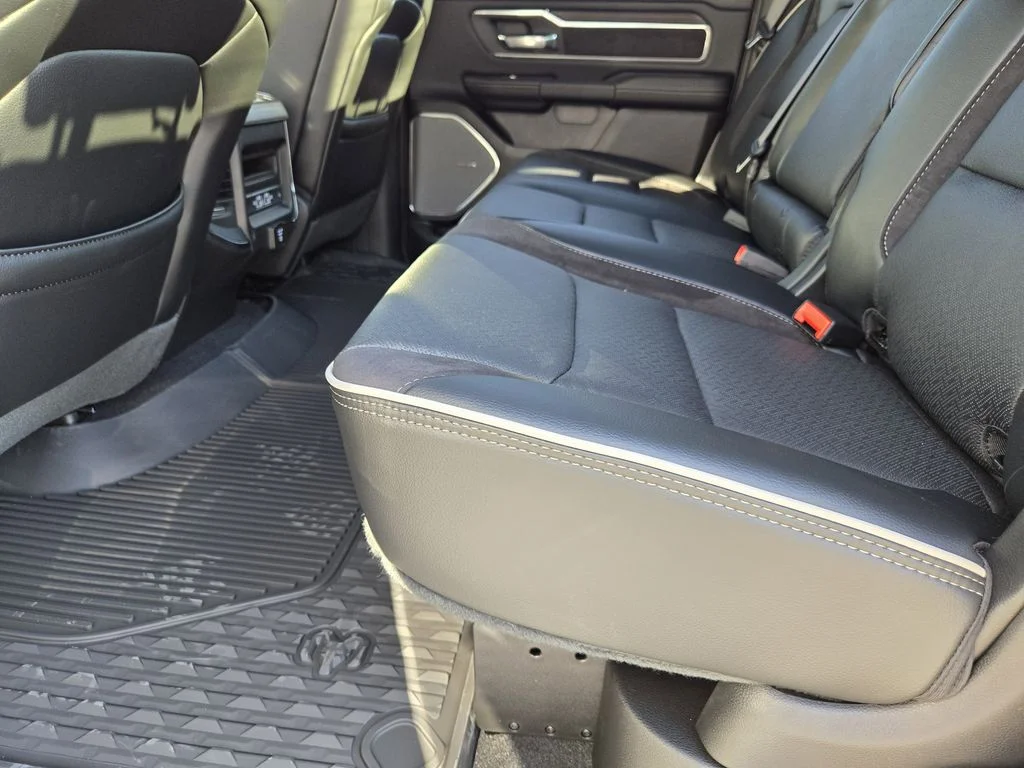New 2026 Granite Crystal Metallic Clearcoat Ram Laramie image 21