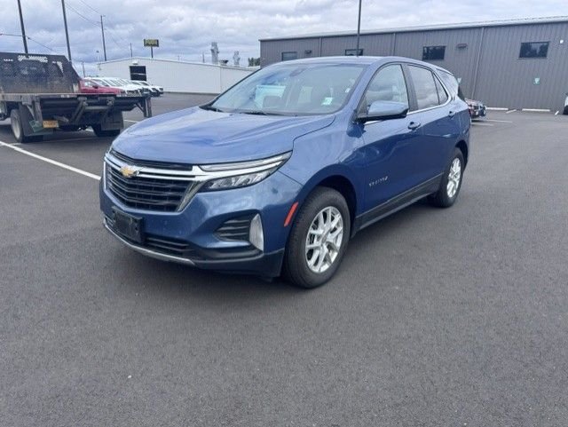 Used 2024 Lakeshore Blue Metallic Chevrolet LT image 1