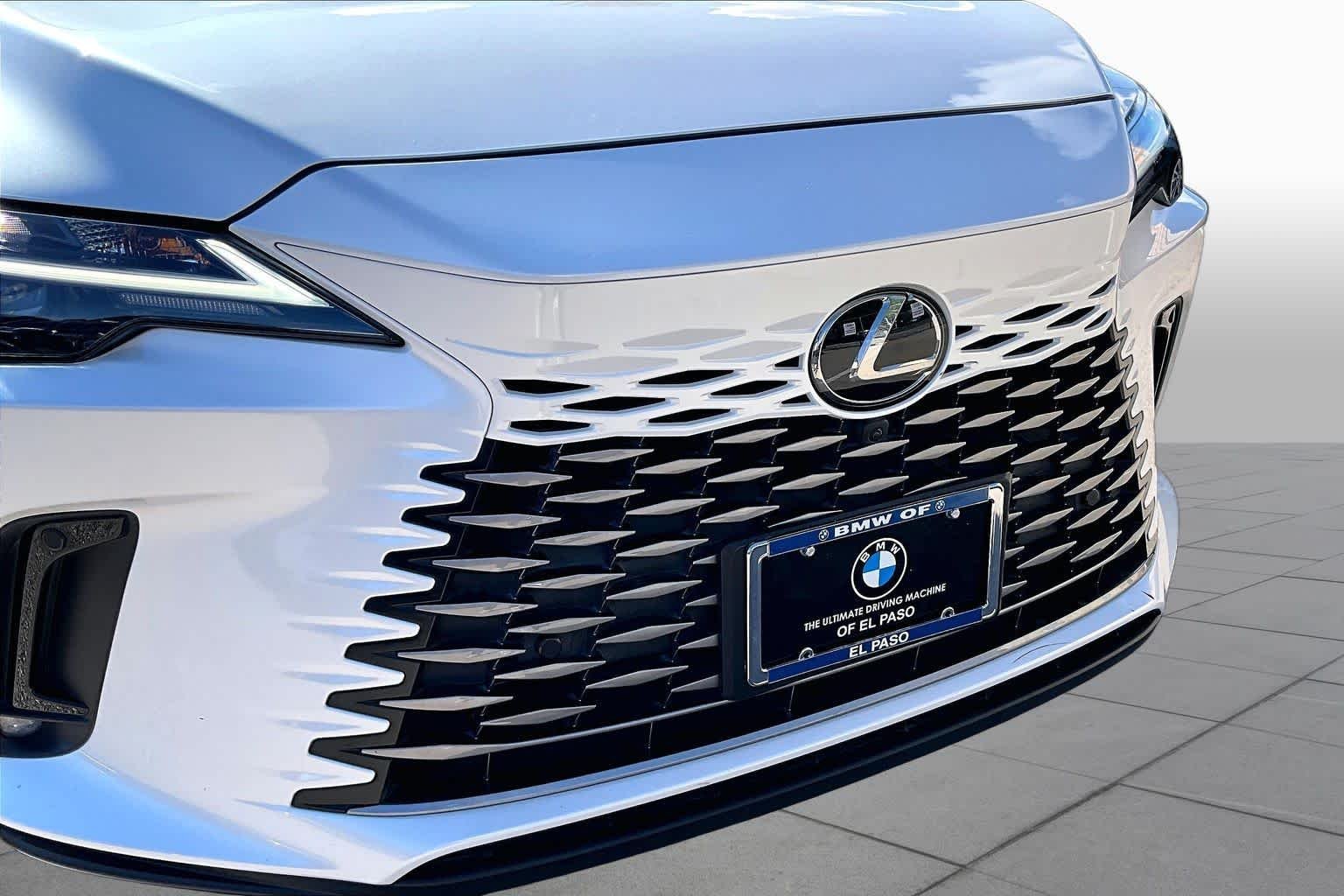 Used 2024 Eminent White Pearl Lexus Premium Plus image 29