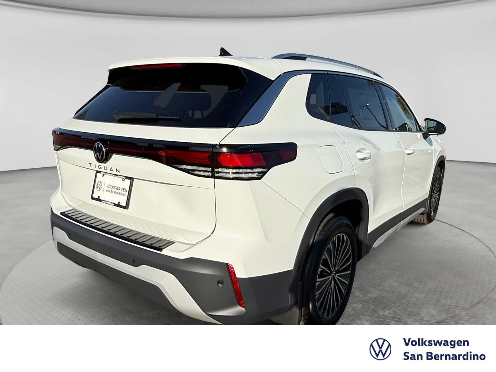 New 2026 PURE WHITE Volkswagen S image 5
