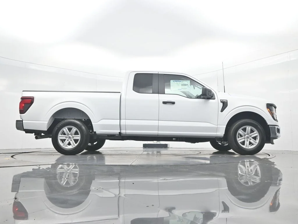 New 2026 Oxford White Ford XL image 45