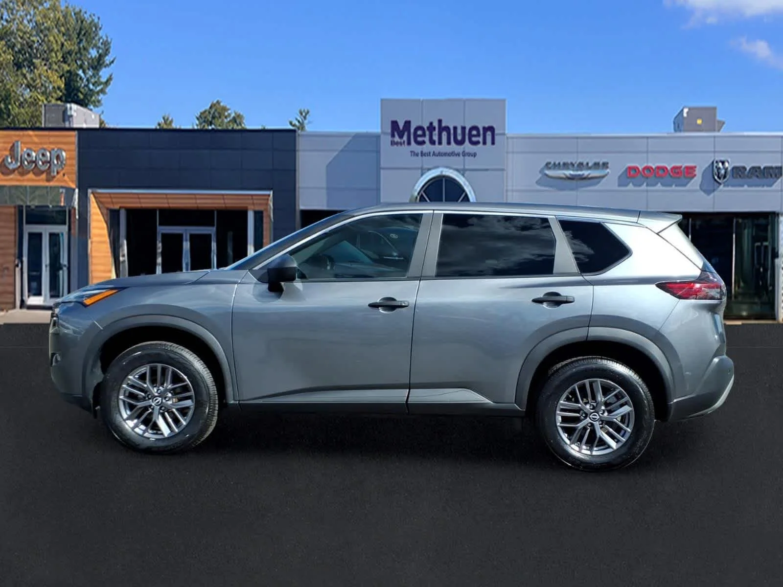 Used 2023 Gun Metallic Nissan S image 8