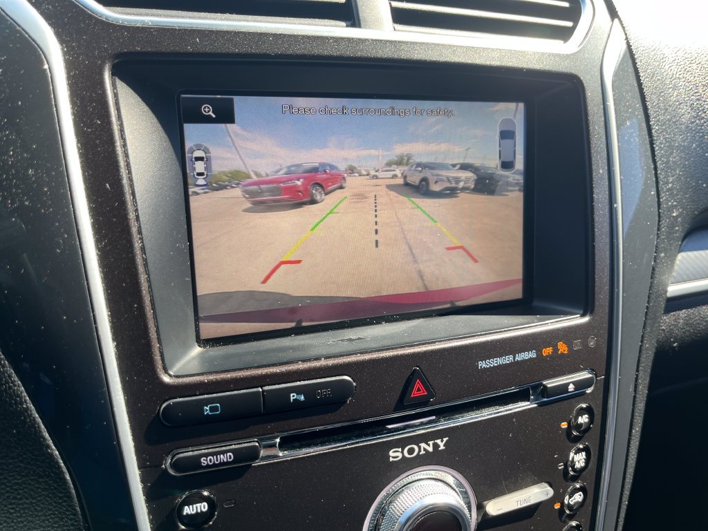 Used 2016 Red Ford Sport image 17