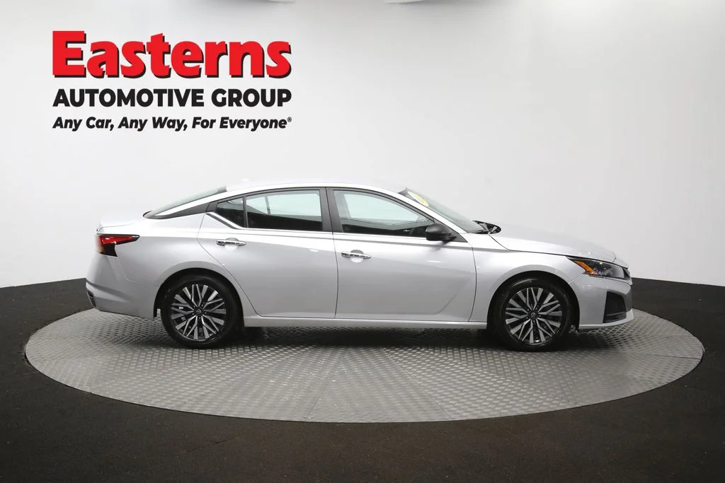 Used 2024 Silver Nissan 2.5 SV image 45