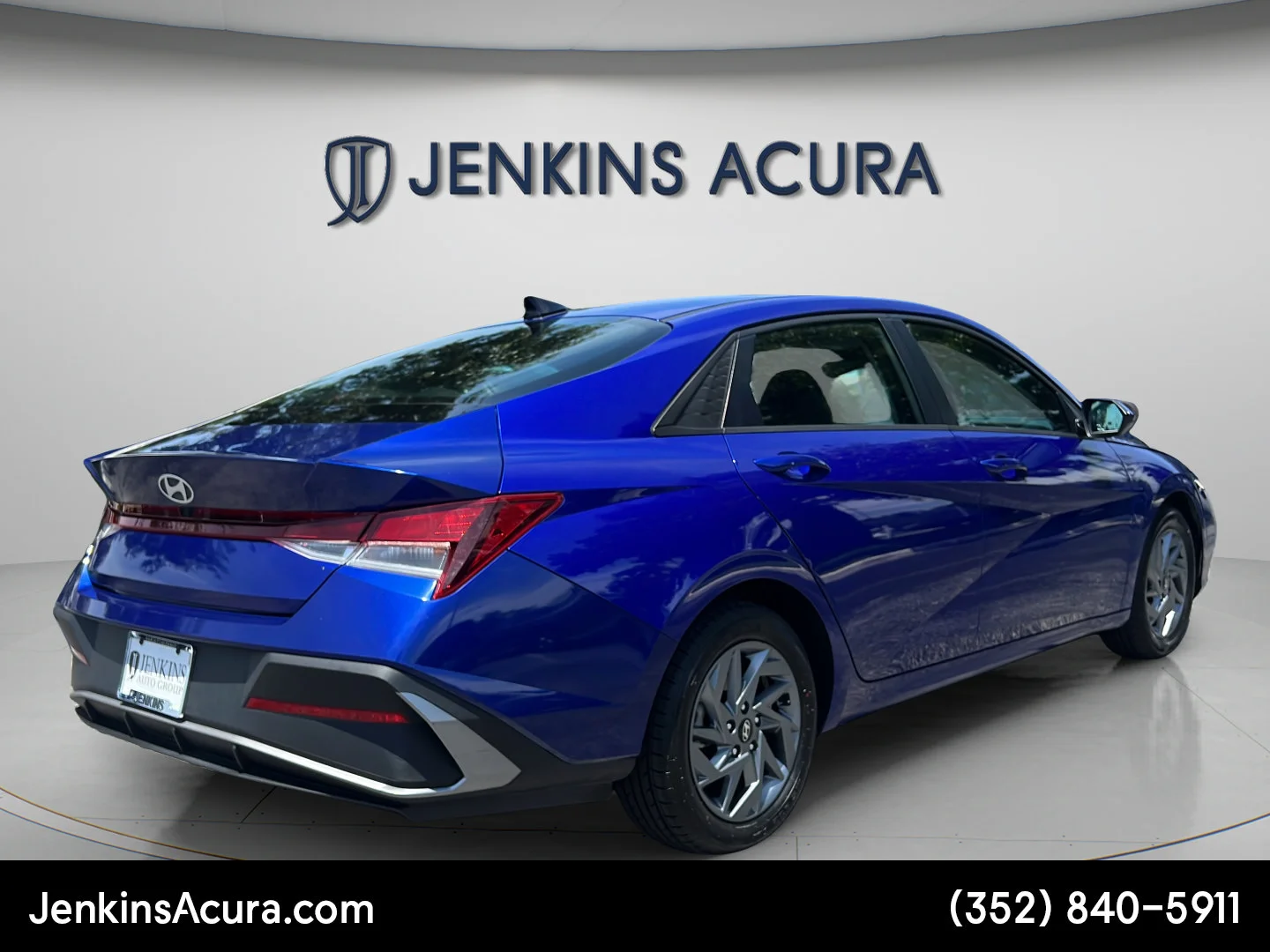 Used 2024 Intense Blue Hyundai SEL image 7