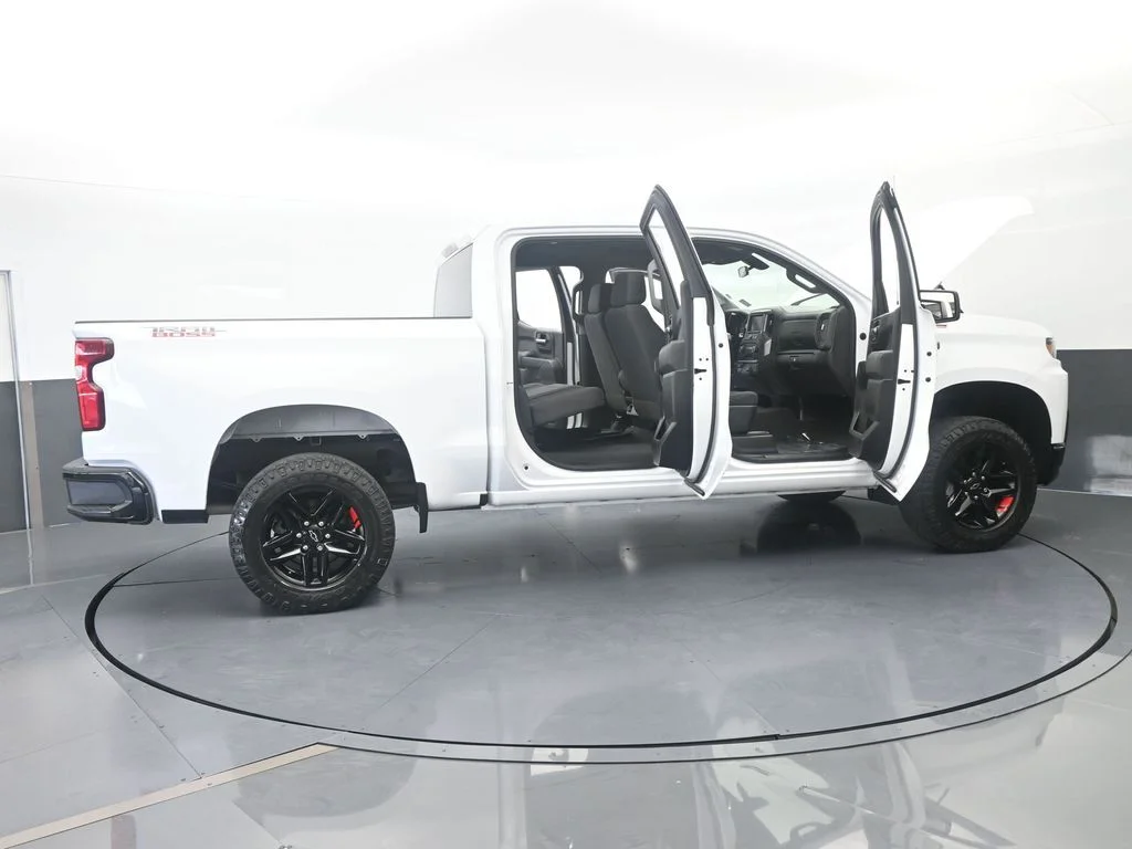 Used 2021 Summit White Chevrolet Custom Trail Boss image 75