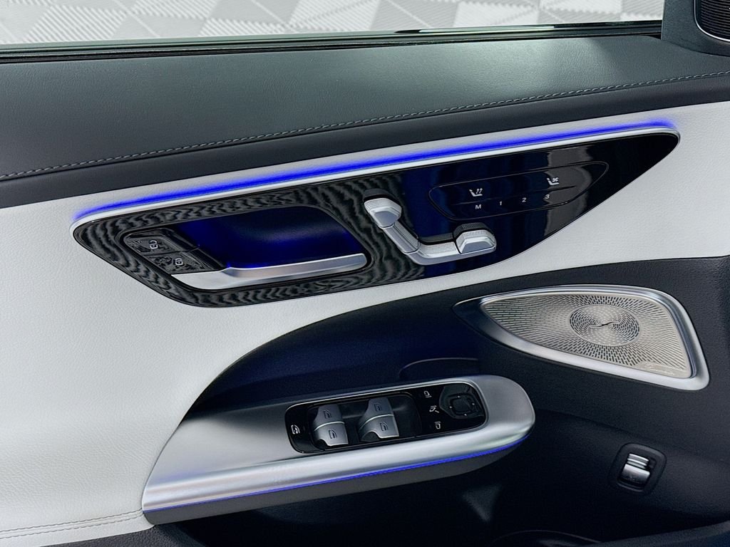 2025 Mercedes-Benz C-Class Sedan C 300 - Photo 18