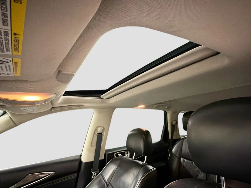 Used 2019 Liquid Platinum INFINITI LUXE image 22