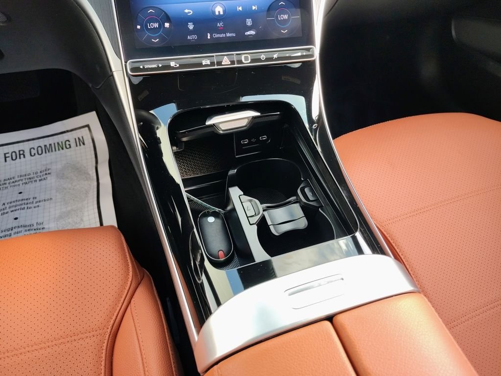2025 Mercedes-Benz C-Class Sedan C 300 - Photo 34