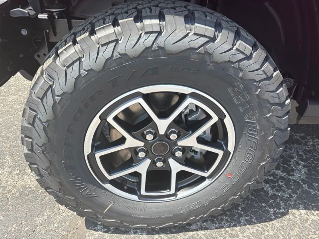 New 2026 Tuscadero Pearlcoat Jeep Rubicon image 28