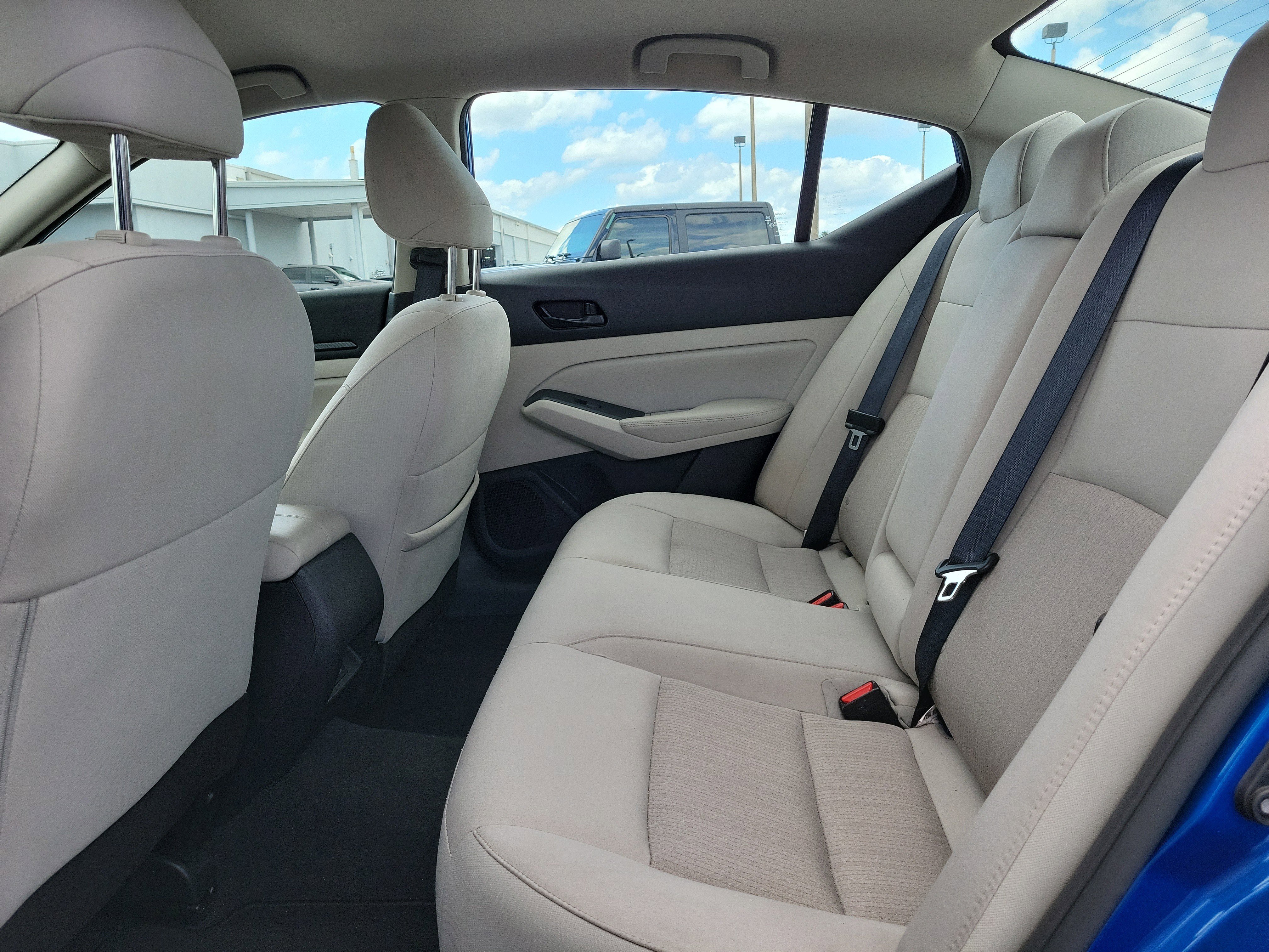 Used 2025 Bluestone Pearl Nissan SV image 15