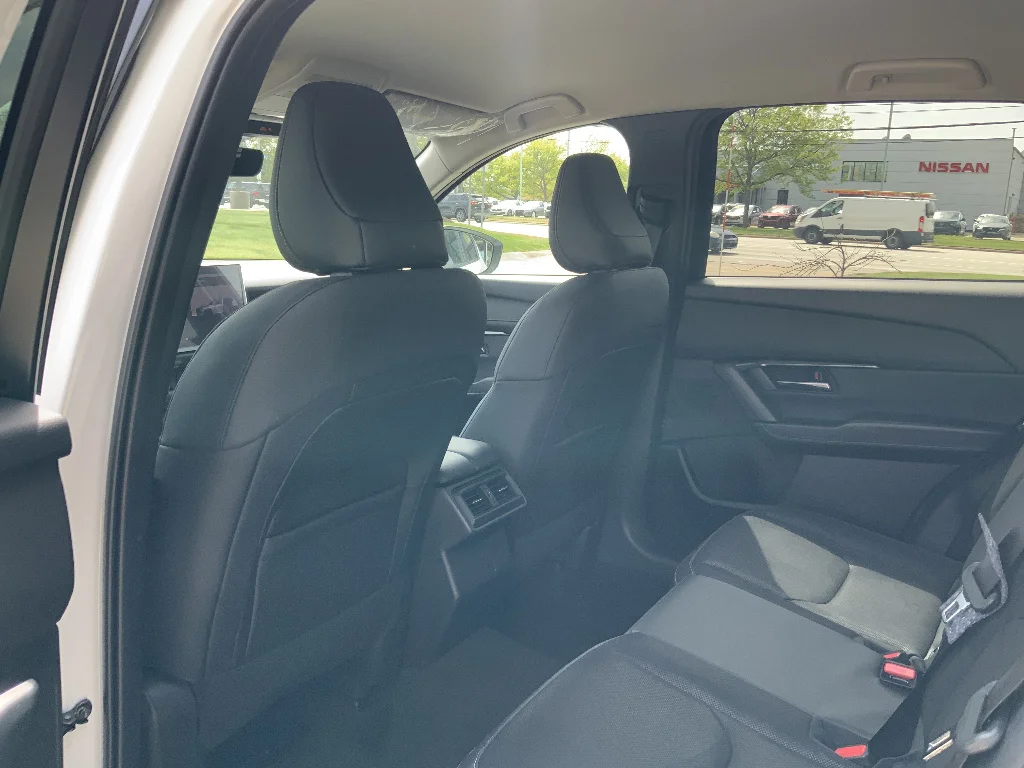 New 2026 Rhodium White Metallic Mazda 2.5 S Preferred AWD image 7