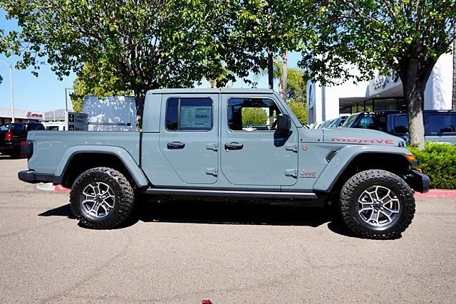 New 2026 Anvil Clear-Coat Exterior Paint Jeep Mojave image 8