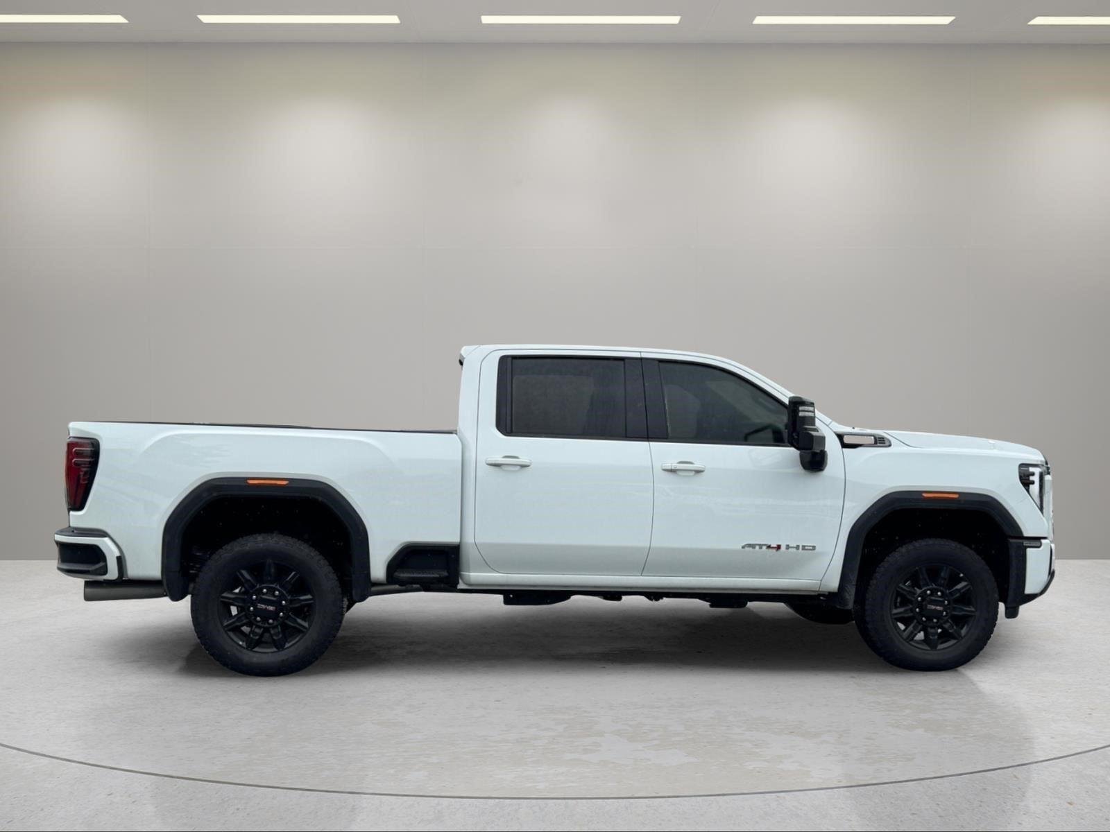 Used 2026 Summit White GMC AT4 image 4