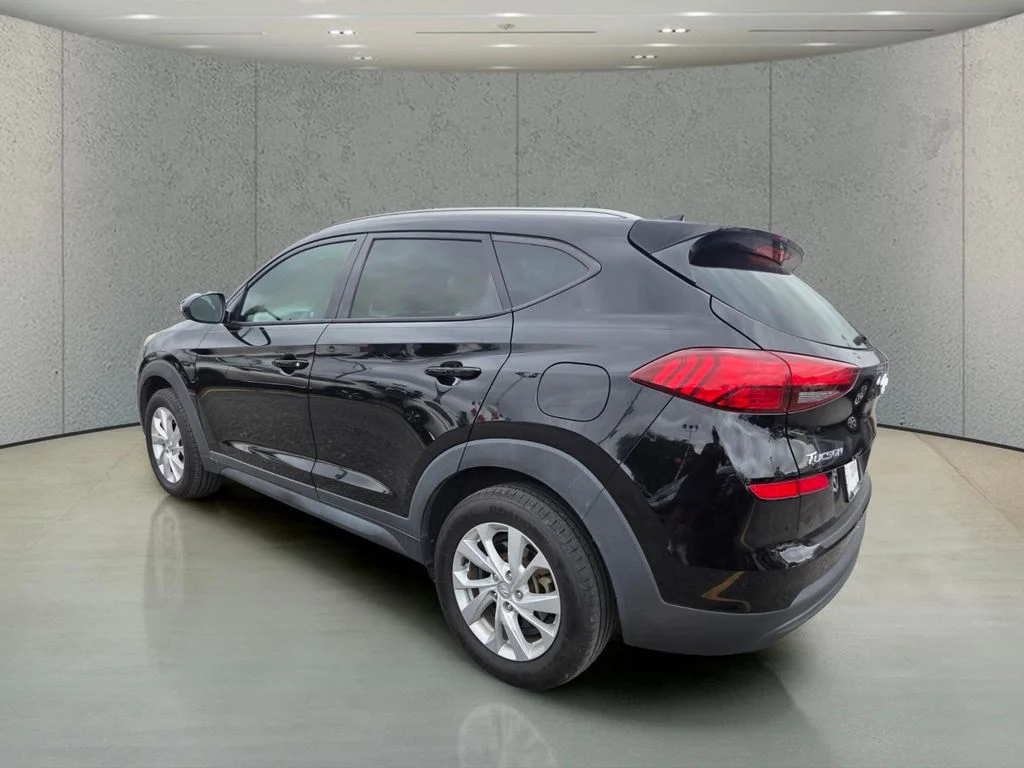 Used 2019 Black Hyundai Value image 3