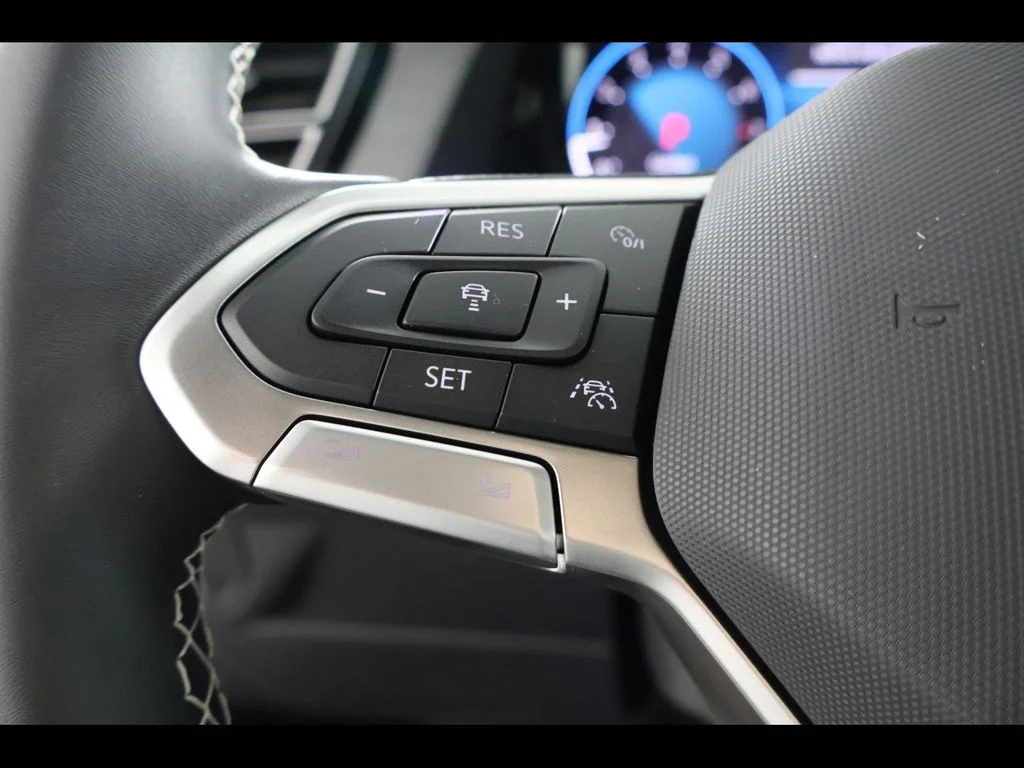 New 2026 Black Volkswagen 2.0T SE w/Technology image 23