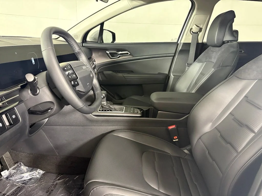 New 2026 White Kia SX-Prestige image 21