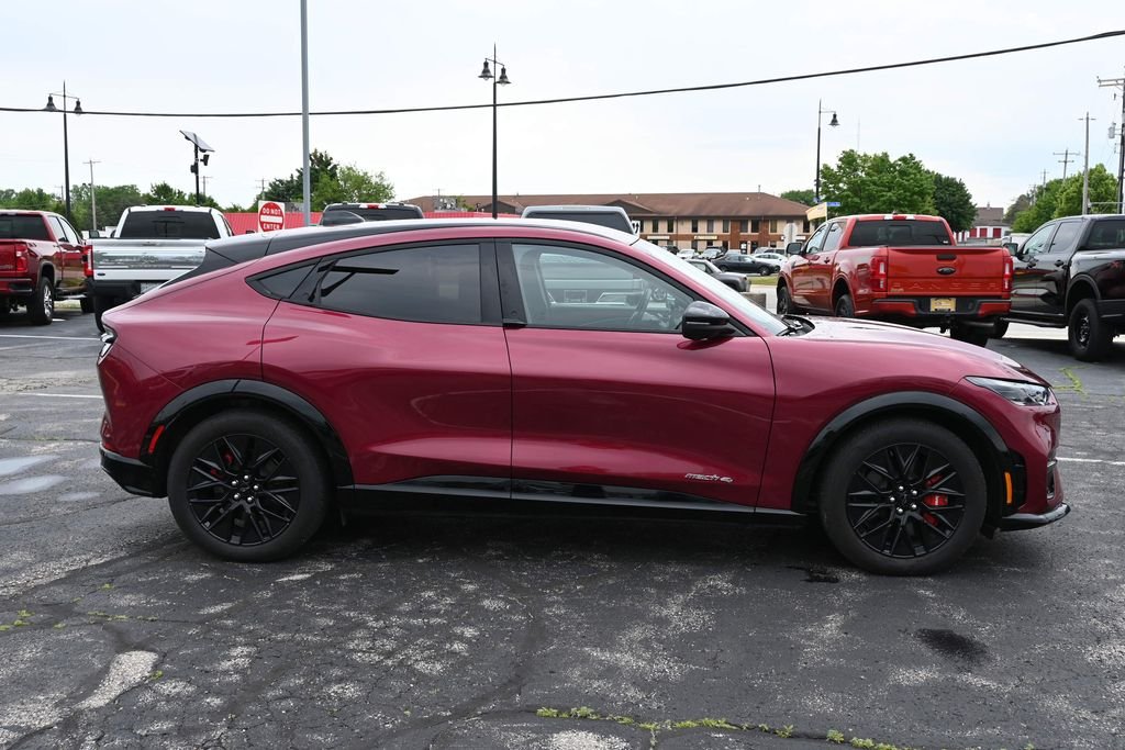 Used 2025 Magenta Ford Premium image 8