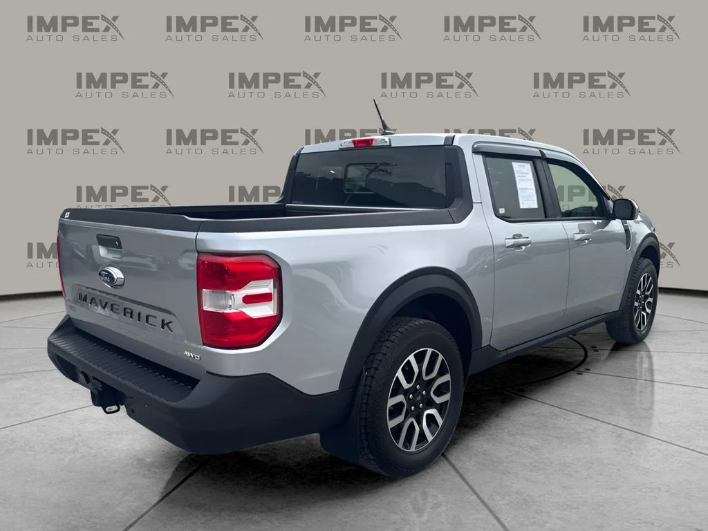 Used 2023 Silver Ford Lariat image 3