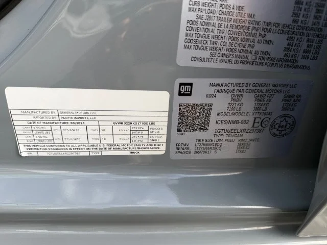 Used 2024 Gray GMC AT4 image 24