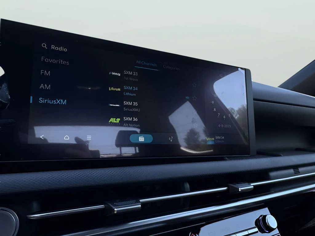 2025 Hyundai Santa Cruz SEL - Photo 15