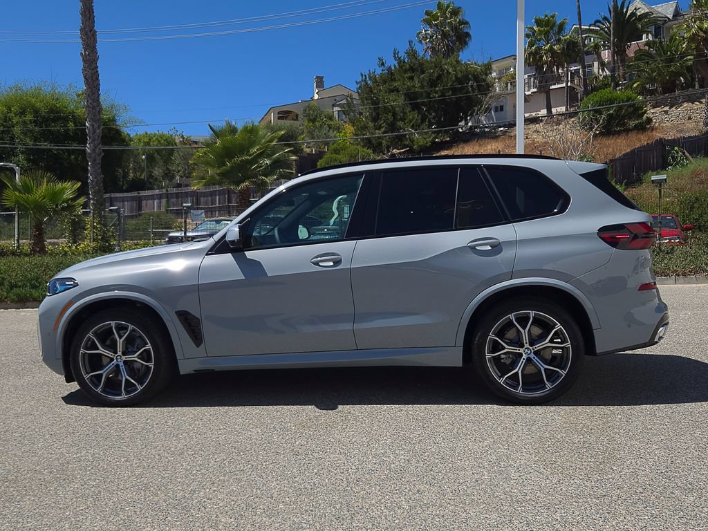 New 2026 Brooklyn Grey Metallic BMW sDrive40i image 4