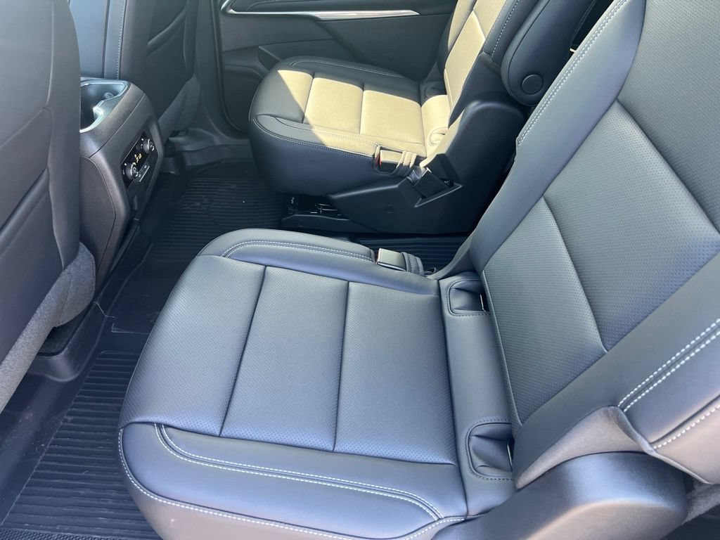 2026 Chevrolet Traverse LT - Photo 10