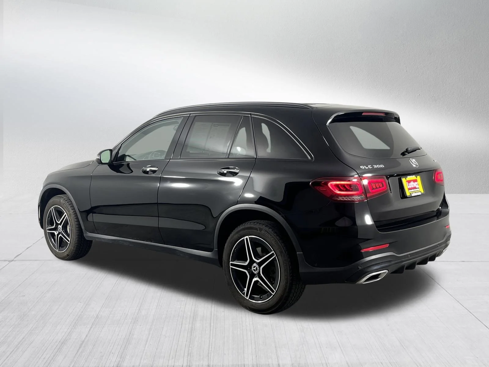 Used 2022 Black Mercedes-Benz GLC 300 image 5