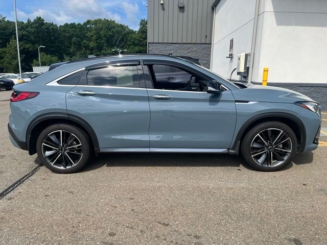 Used 2025 Gray INFINITI LUXE image 2