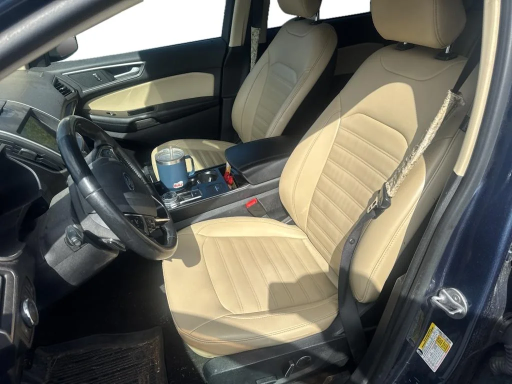 Used 2019 Blue Metallic Ford SEL image 6