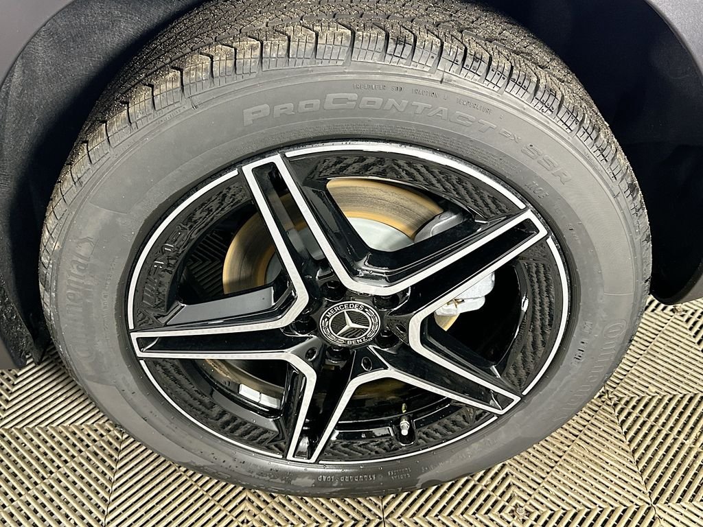 New 2026 Polar White Mercedes-Benz GLB 250 image 31