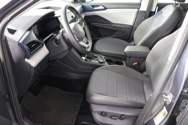 Used 2024 Gray Volkswagen 1.5T SE image 20