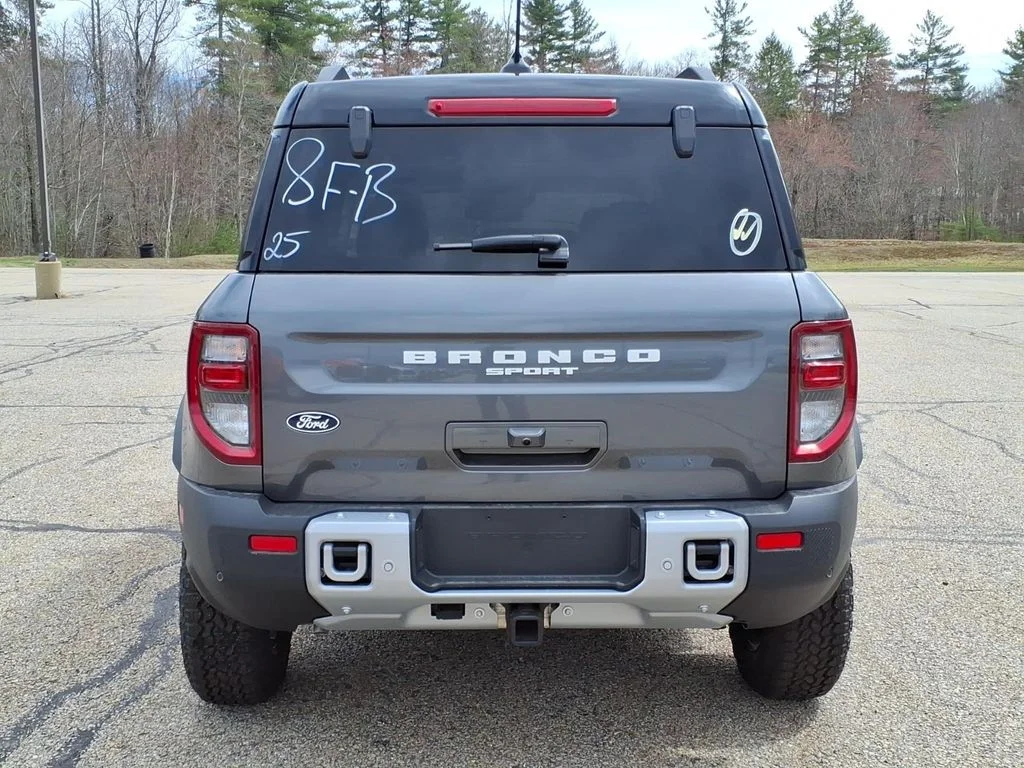 New 2026 Carbonized Gray Metallic Ford Outer Banks image 5