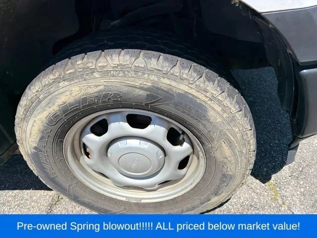 Used 2018 White Ford XL image 11