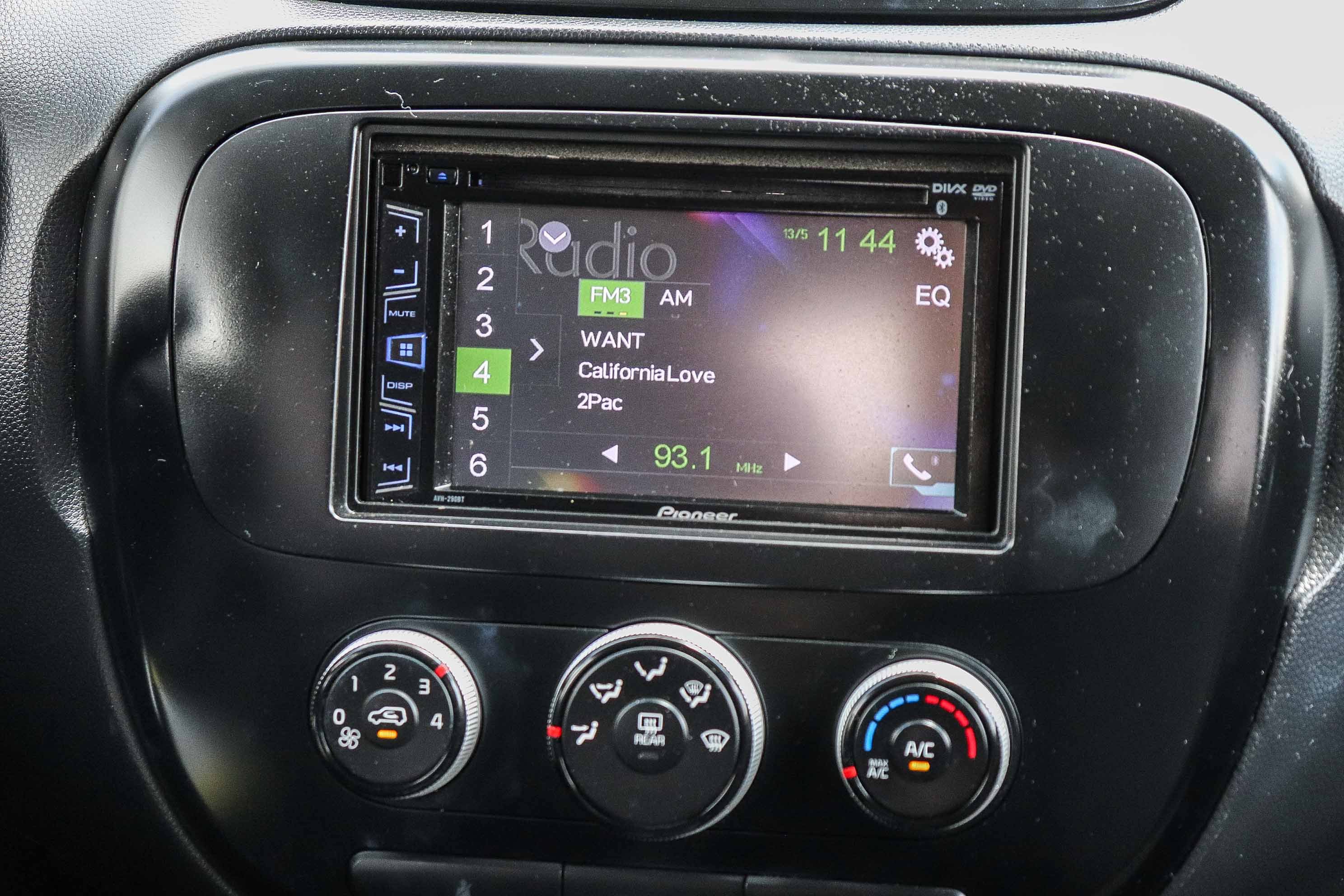 Used 2016 Alien II Kia + image 17