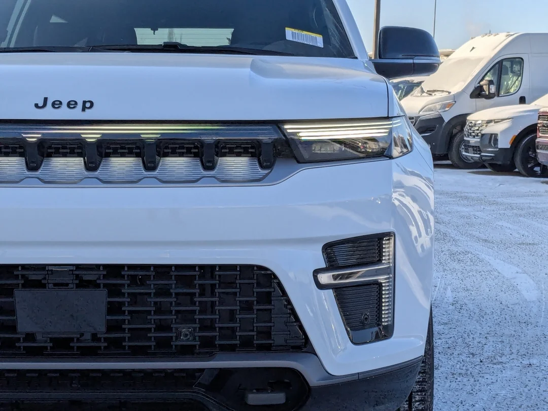 New 2026 White Jeep Grand Wagoneer - - 4x4 - Heavy Duty Trailer Tow - 8 Passenger Seating & More! image 10