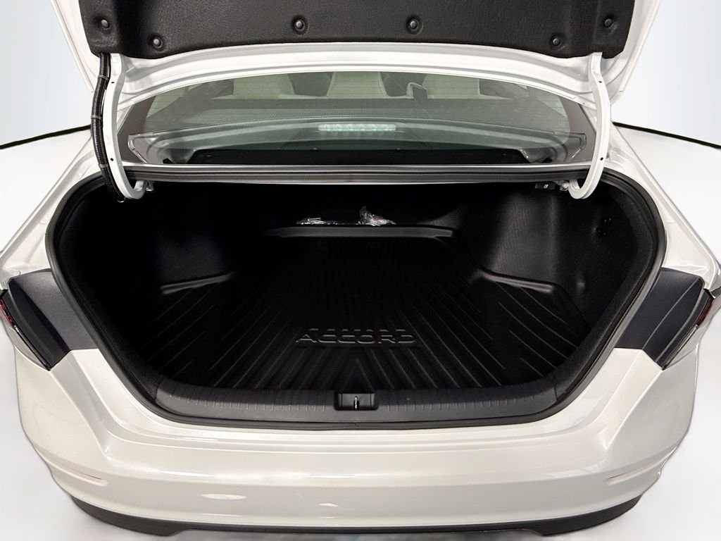 New 2026 Platinum White Pearl Honda LX image 29