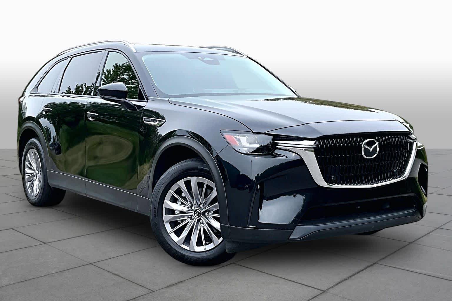 Used 2025 Jet Black Mica Mazda Preferred Package image 3