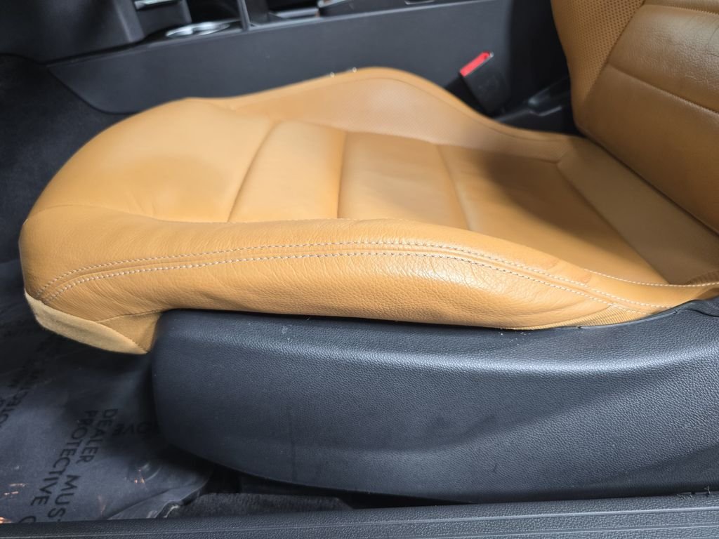 Used 2015  Mercedes-Benz E 400 image 23