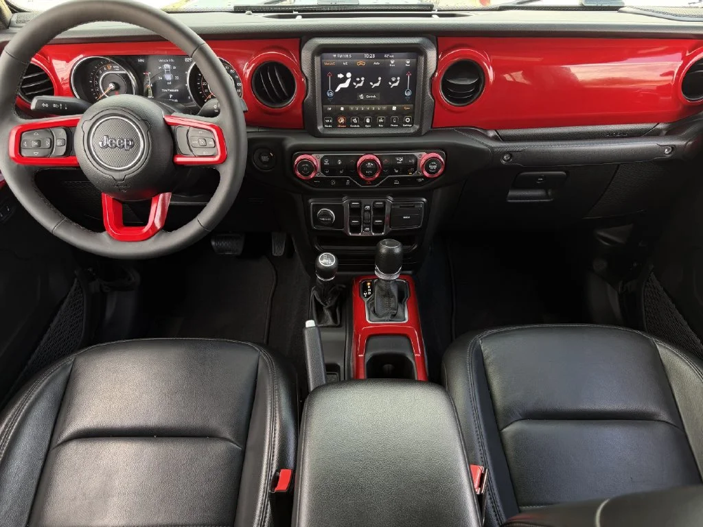 Used 2023 Black Jeep Texas Trail image 13