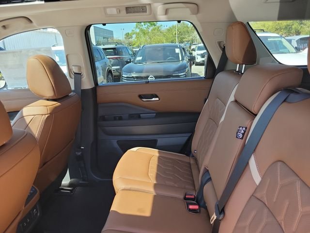 New 2026 Nissan Pathfinder Platinum