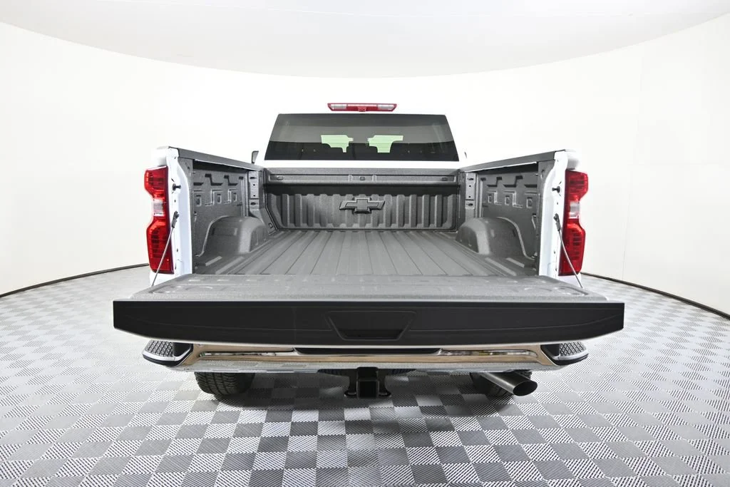 2026 Chevrolet Silverado 3500 HD LT - Photo 6